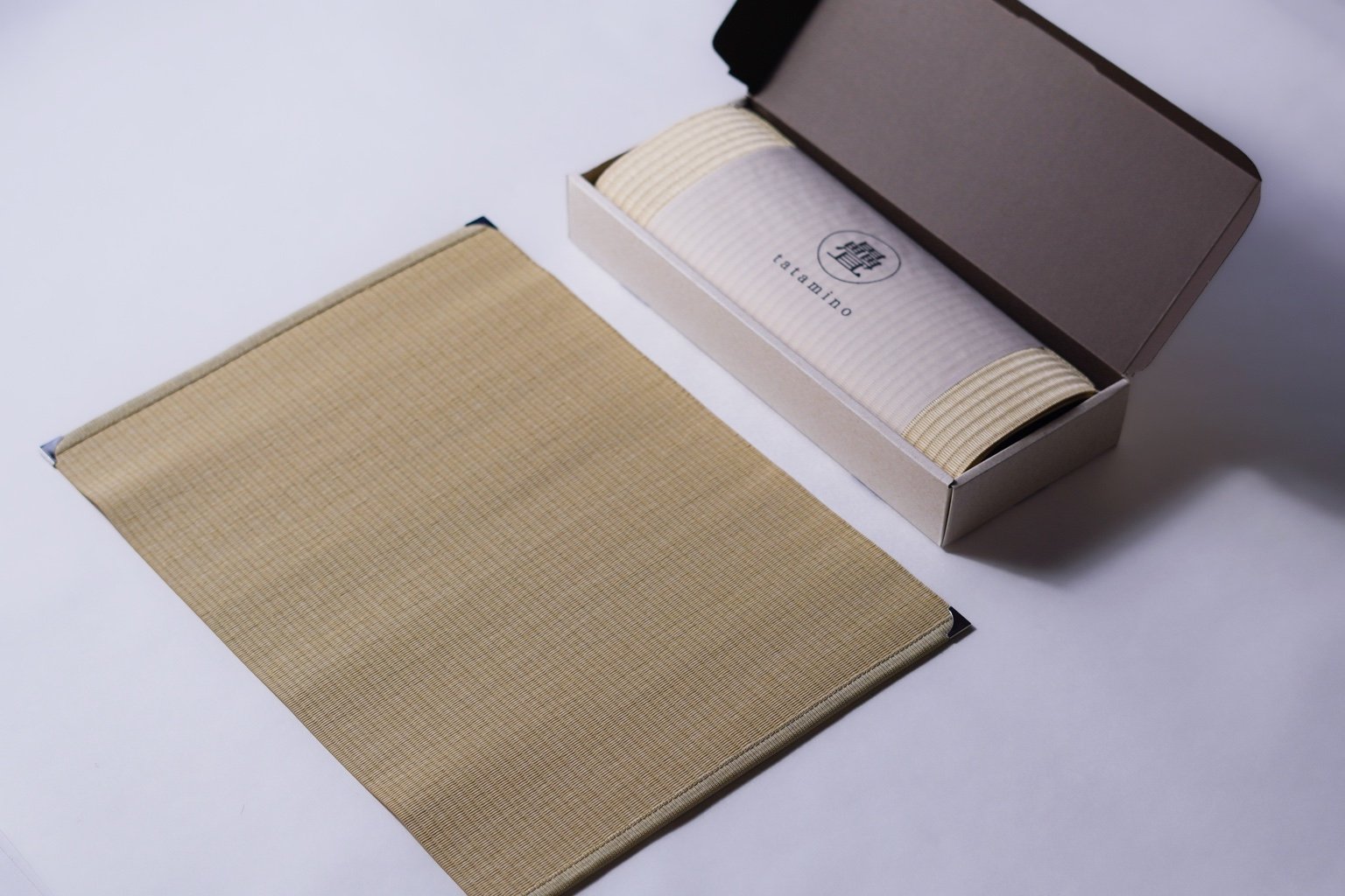 Tatami placemat — washable, heat-safe, handwoven in Kumamoto