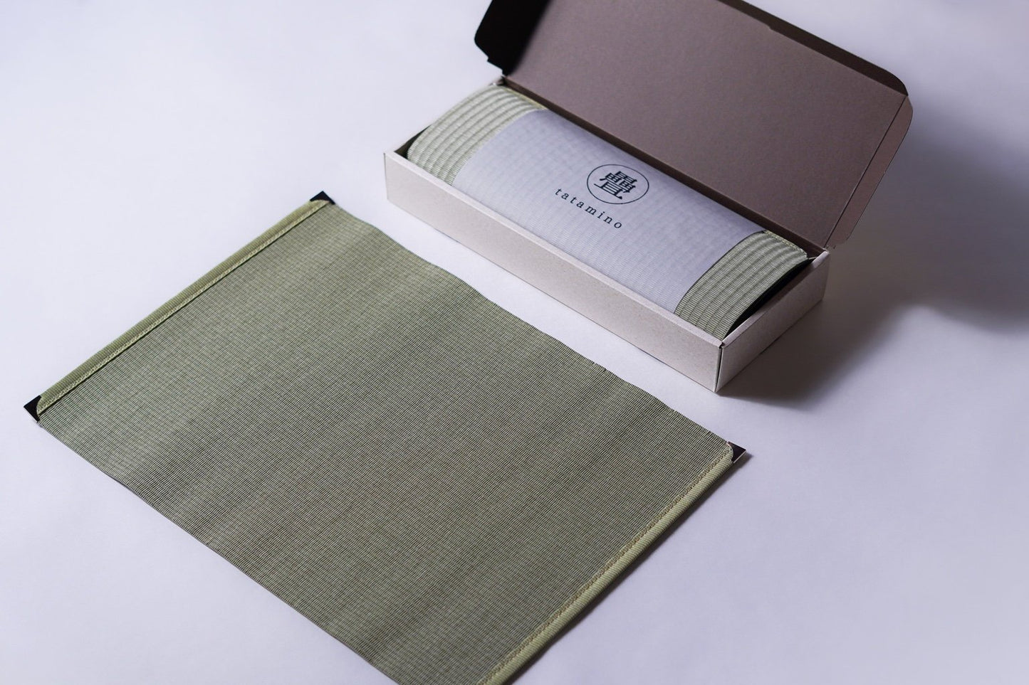 Tatami placemat — washable, heat-safe, handwoven in Kumamoto