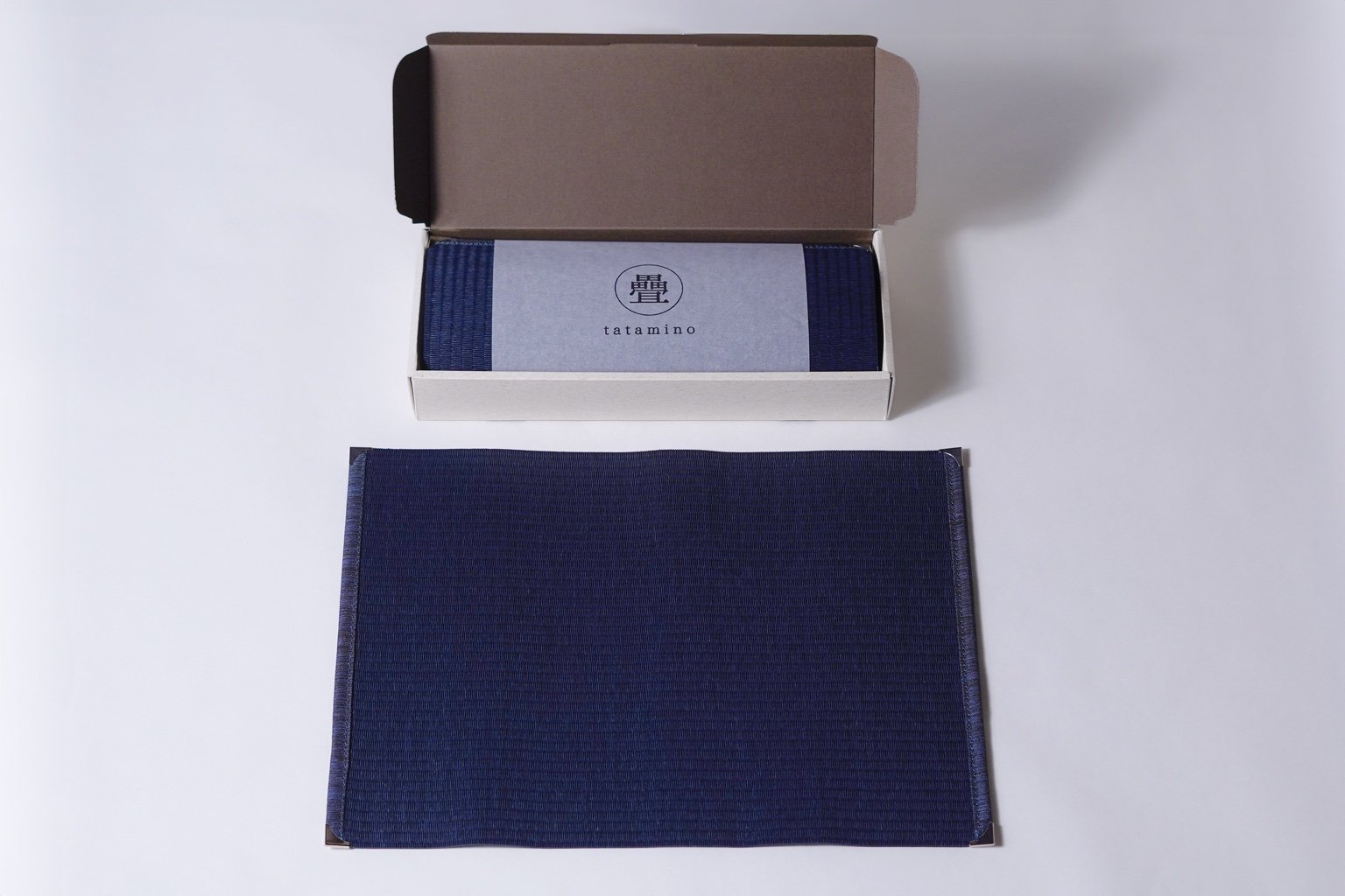 Tatami placemat — washable, heat-safe, handwoven in Kumamoto