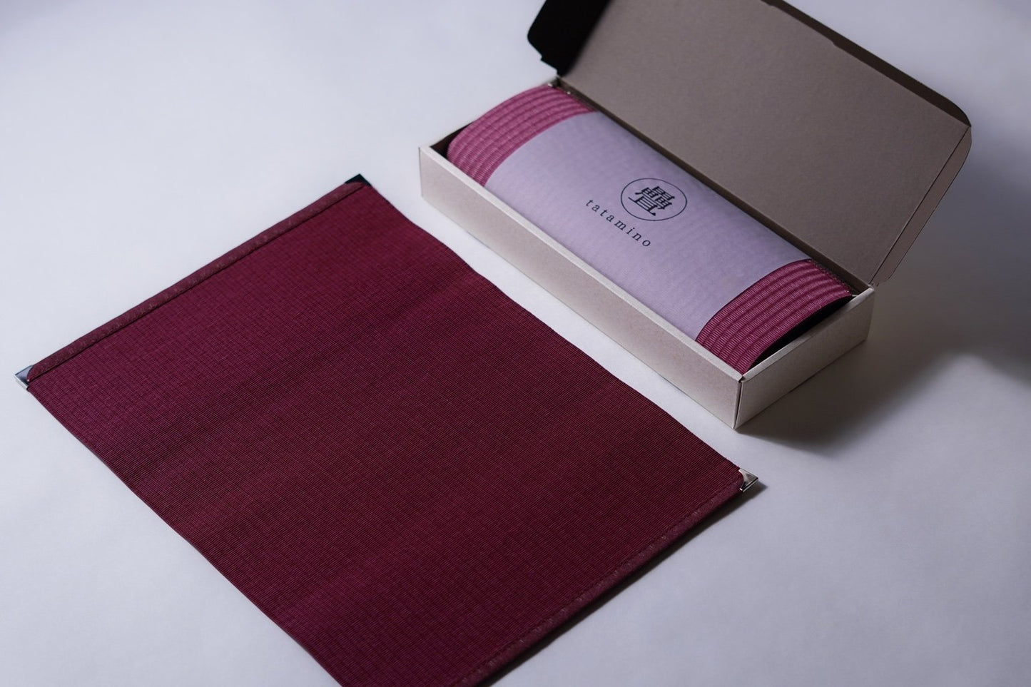 Tatami placemat — washable, heat-safe, handwoven in Kumamoto